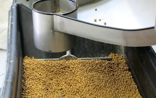 Mexican Pet Food Production had only small drop in May